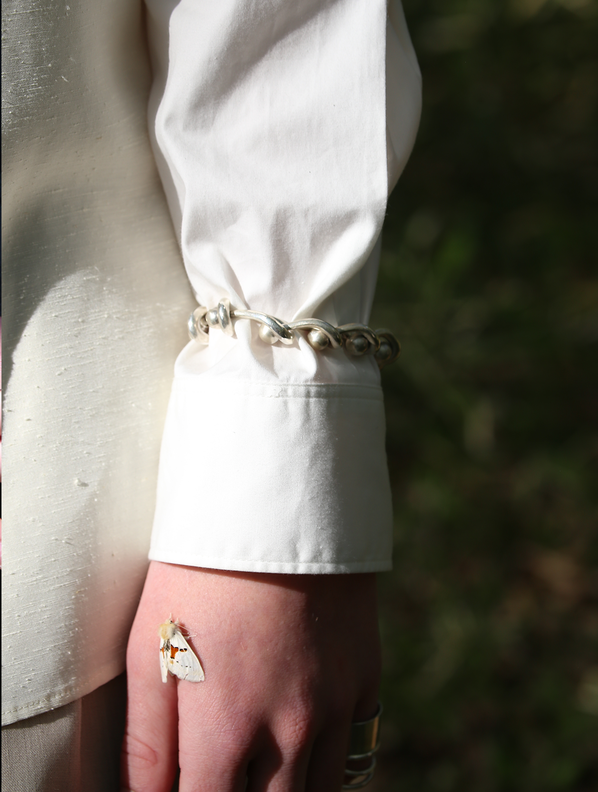 Crossed Circle Bracelet – ALT-S STORE